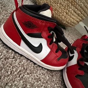 2020 Jordan 1 Mid TD 'Chicago Black Toe'
